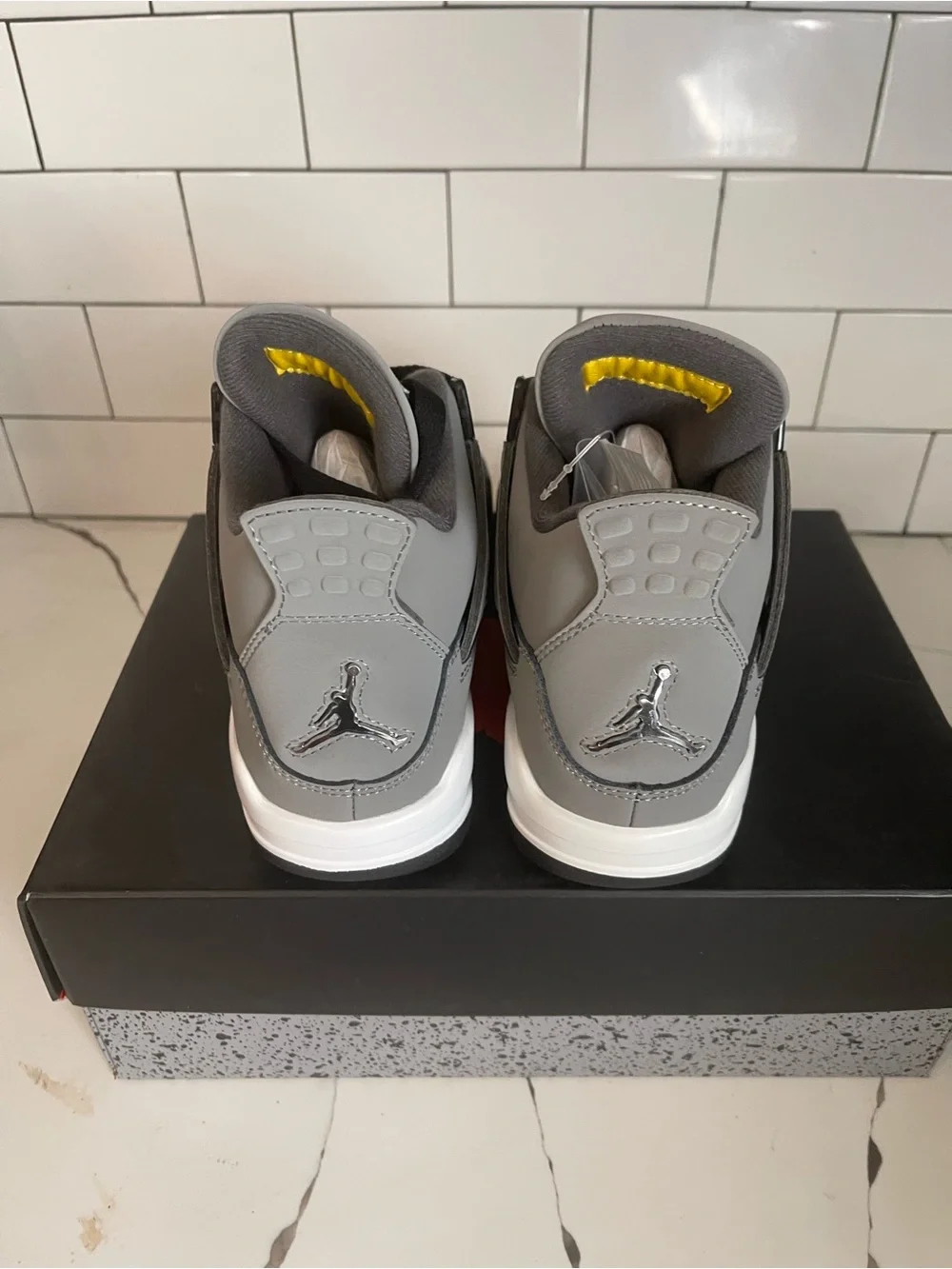 Men’s Retro 4 Cool Grey Size 5.5.